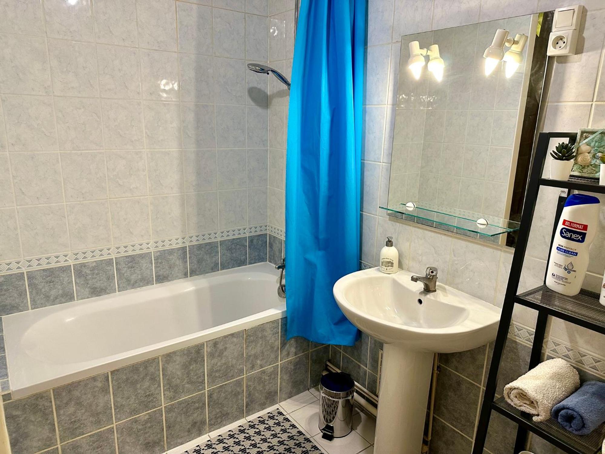 La C@Sa: Appartement Lumineux De 4Pieces / 3Ch/ Balcon/ Parking Bagnolet Exterior foto